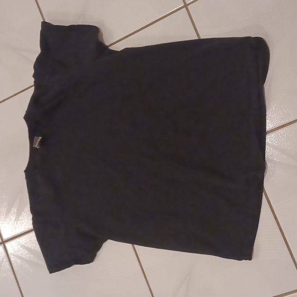 4/$40 Plain Black Tee - Size Medium - Picture 4 of 5